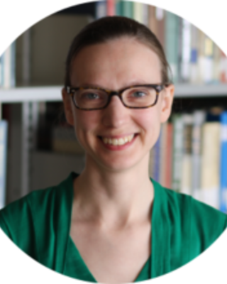 Sarah Giesbrecht headshot